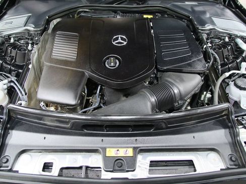 Used 2024 Mercedes-Benz C 300 4MATIC Sedan image 31