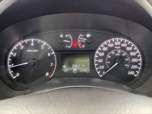 Used 2015 Nissan Sentra S FWD image 25