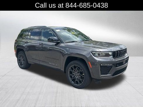 New 2026 Jeep Grand Cherokee Summit AWD/4WD image 3