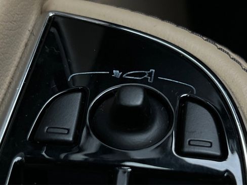 Used 2013 Jaguar XJ L Portfolio AWD/4WD image 34