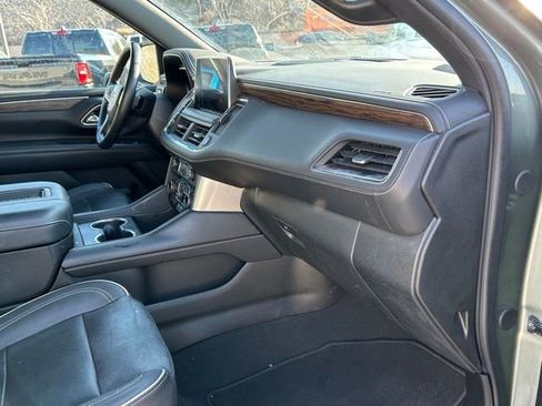Used 2023 Chevrolet Suburban Premier AWD/4WD image 14