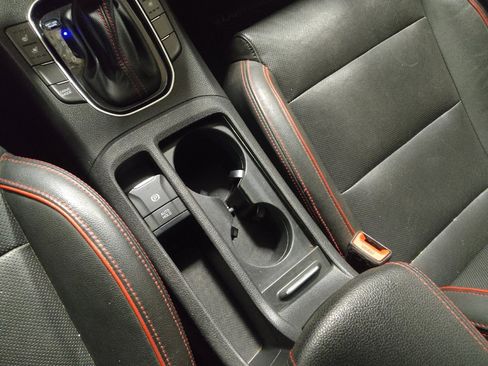 Used 2018 Hyundai Elantra GT Sport w/ Sport Tech Package 04 image 26