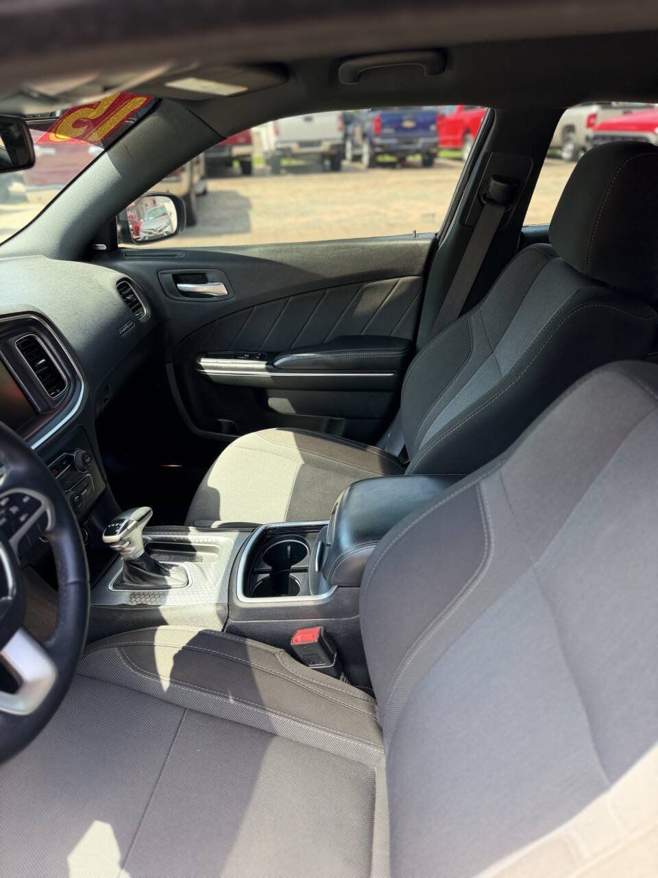 Used 2015 Dodge Charger SXT RWD image 18