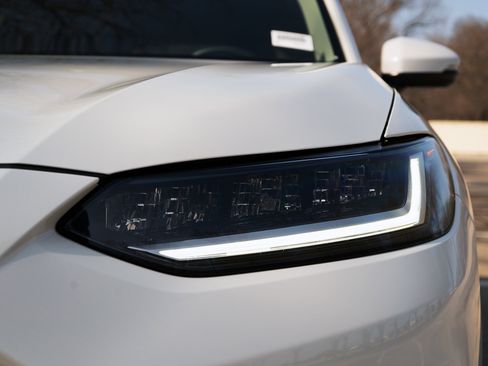 Used 2023 Honda HR-V LX image 11