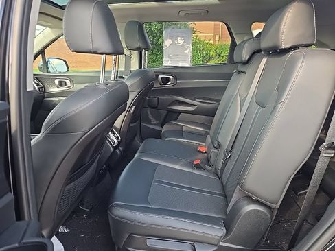 Used 2021 Kia Sorento S w/ Panoramic Sunroof Package FWD image 7