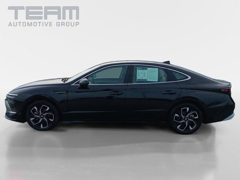 Used 2025 Hyundai Sonata SEL FWD image 4
