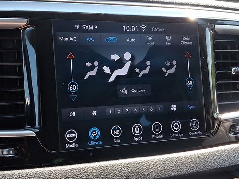 Certified 2020 Chrysler Pacifica Touring-L Plus FWD image 17