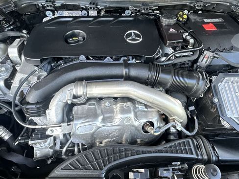 Used 2025 Mercedes-Benz GLA 250 4MATIC image 12