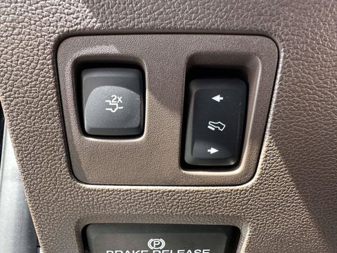 Used 2022 Ford F250 King Ranch w/ King Ranch Ultimate Package AWD/4WD image 17