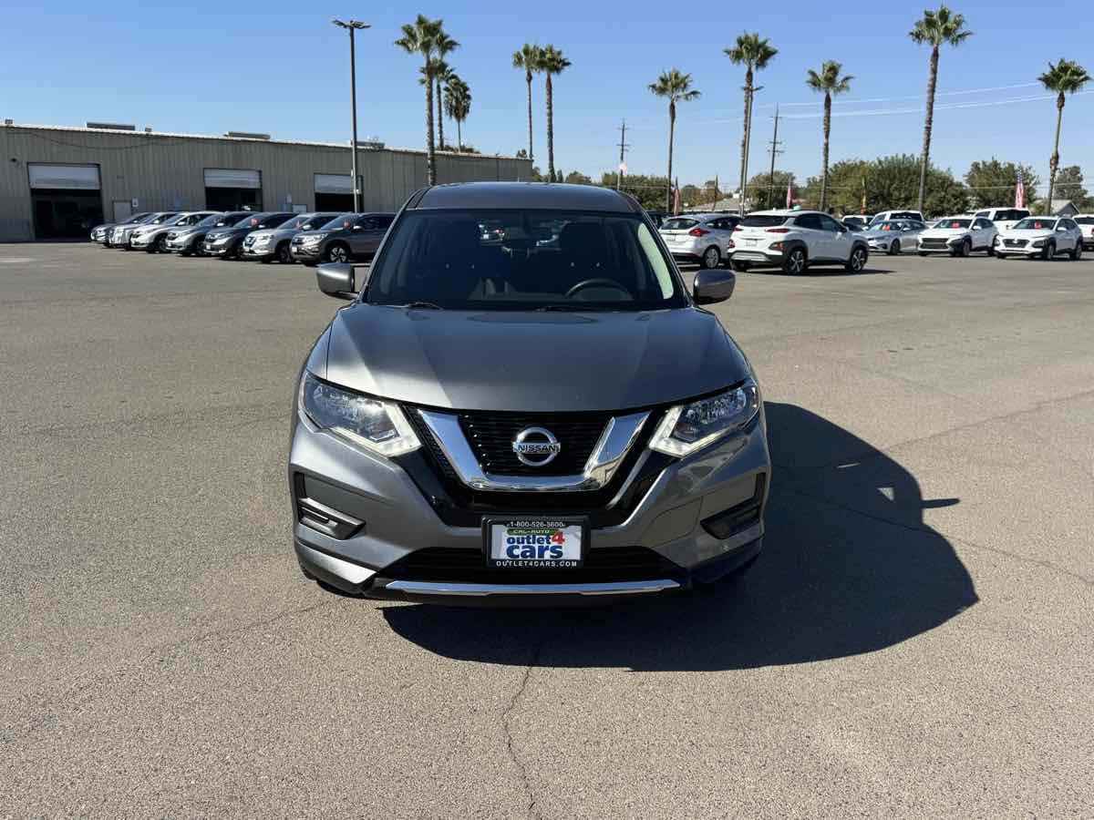 Used 2017 Nissan Rogue S AWD/4WD image 4