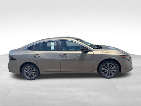 New 2026 Nissan Sentra SL w/ Floor Mat Package FWD image 4