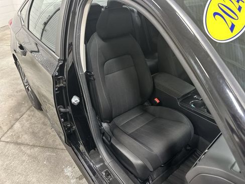 Used 2024 Honda Civic EX image 17