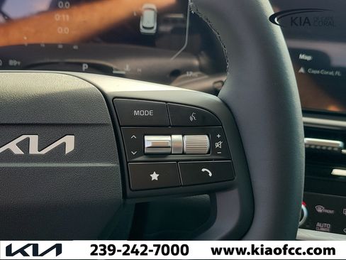 New 2026 Kia Sportage SX FWD image 25