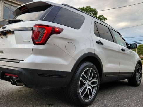 Used 2018 Ford Explorer Sport w/ Equipment Group 401A AWD/4WD image 17