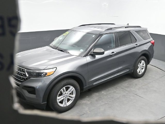 Used 2023 Ford Explorer XLT AWD/4WD image 24