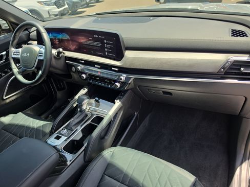 Certified 2025 Kia Telluride SX X-Line AWD/4WD image 12