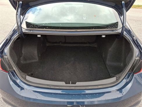 Used 2022 Chevrolet Malibu LT image 30