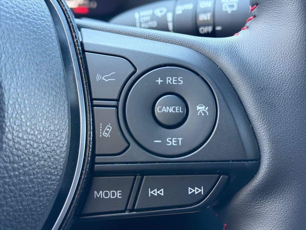 Used 2025 Toyota RAV4 XSE w/ Premium Package AWD/4WD image 27