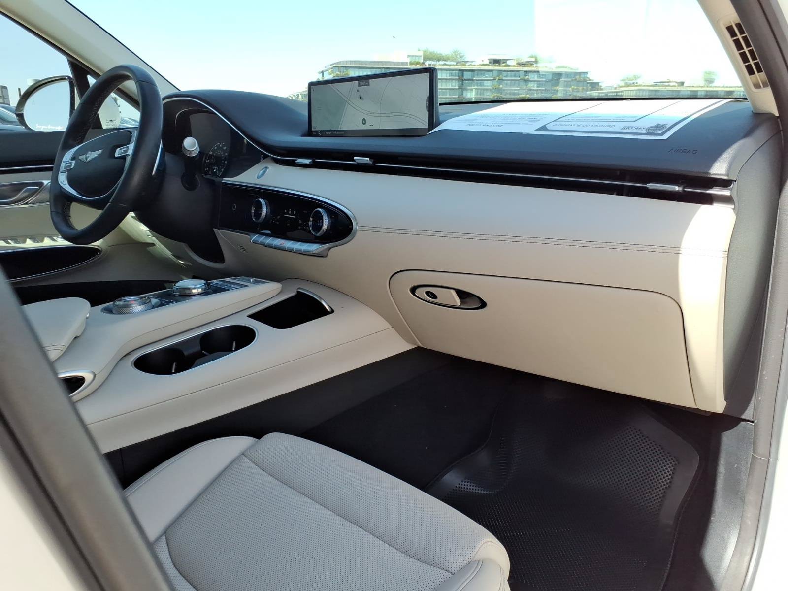 Certified 2022 Genesis GV70 2.5T AWD/4WD image 9