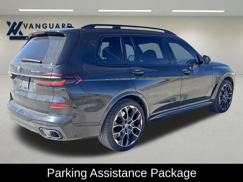 Used 2025 BMW X7 xDrive40i w/ M Sport Package image 5