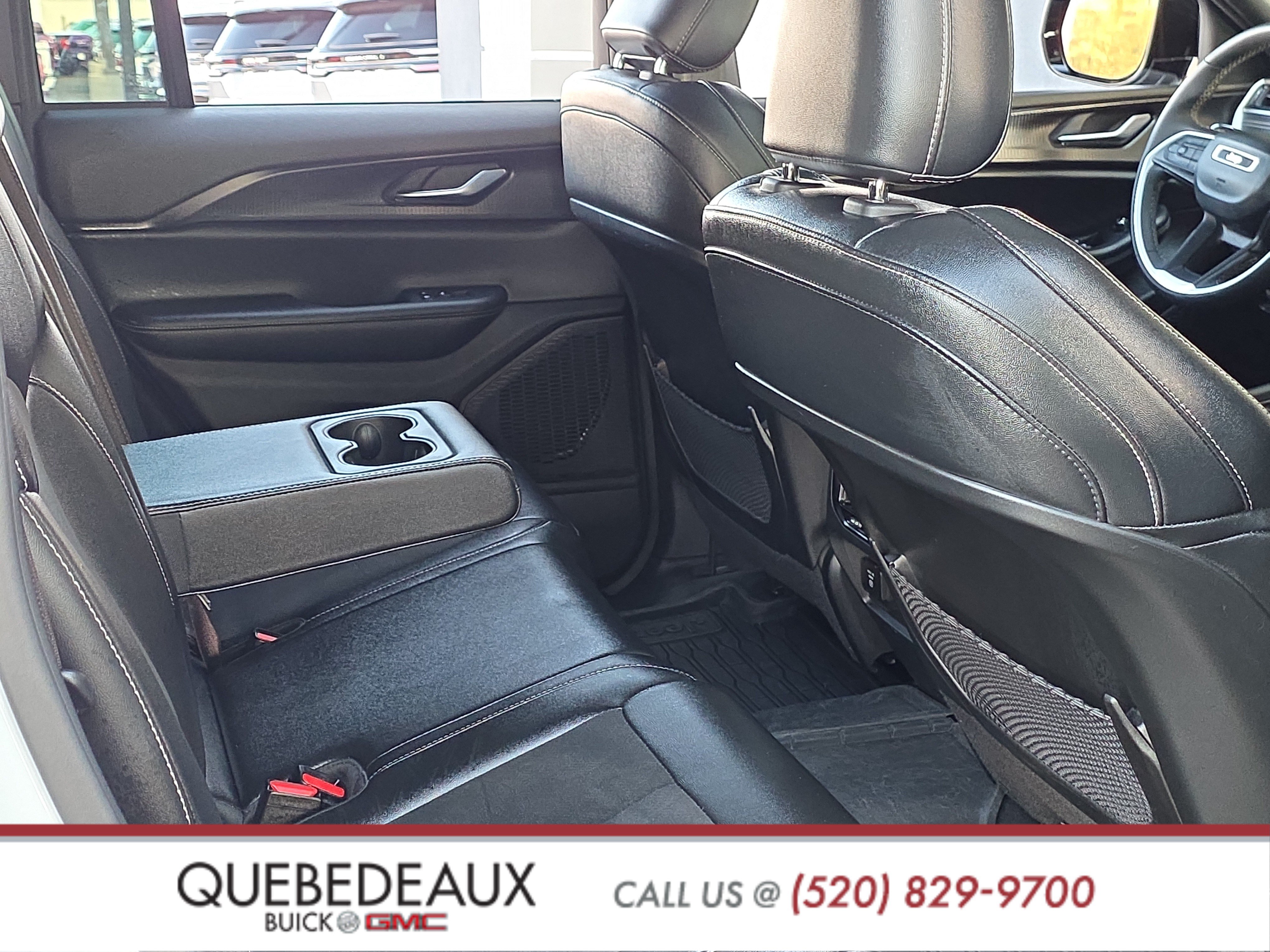 Used 2023 Jeep Grand Cherokee Altitude AWD/4WD image 28