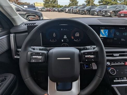 Used 2025 Hyundai Santa Fe SEL FWD image 10