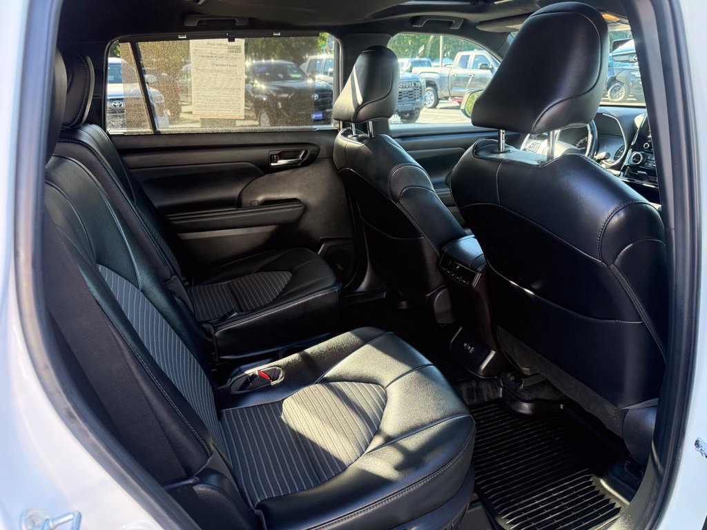 Certified 2021 Toyota Highlander XSE AWD/4WD image 21