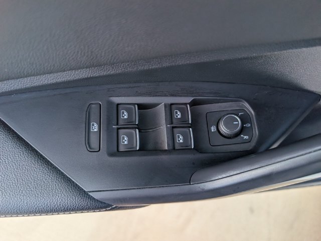 Used 2022 Volkswagen Jetta SE FWD image 22