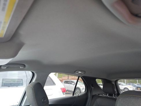 Used 2020 Chevrolet Equinox LT image 21