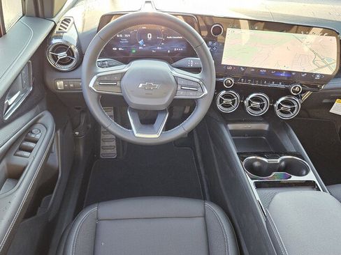 New 2025 Chevrolet Blazer EV LT image 11