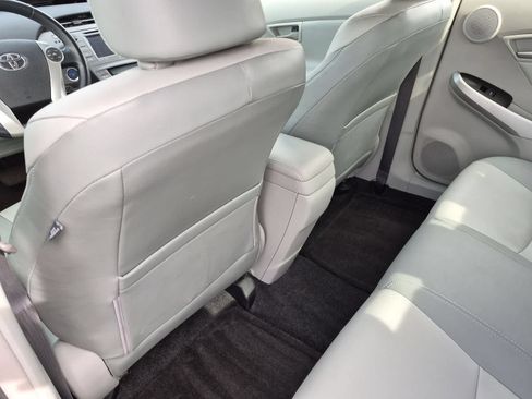 Used 2013 Toyota Prius Four FWD image 18