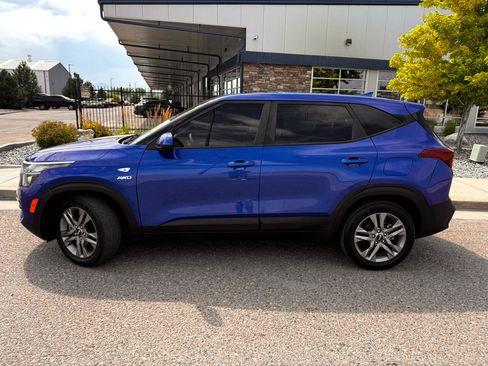 Used 2021 Kia Seltos LX image 2