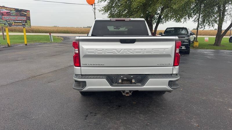 Used 2019 Chevrolet Silverado 1500 Custom w/ Custom Value Package AWD/4WD image 7