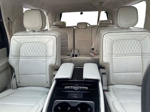 Used 2018 Lincoln Navigator L Black Label AWD/4WD image 12