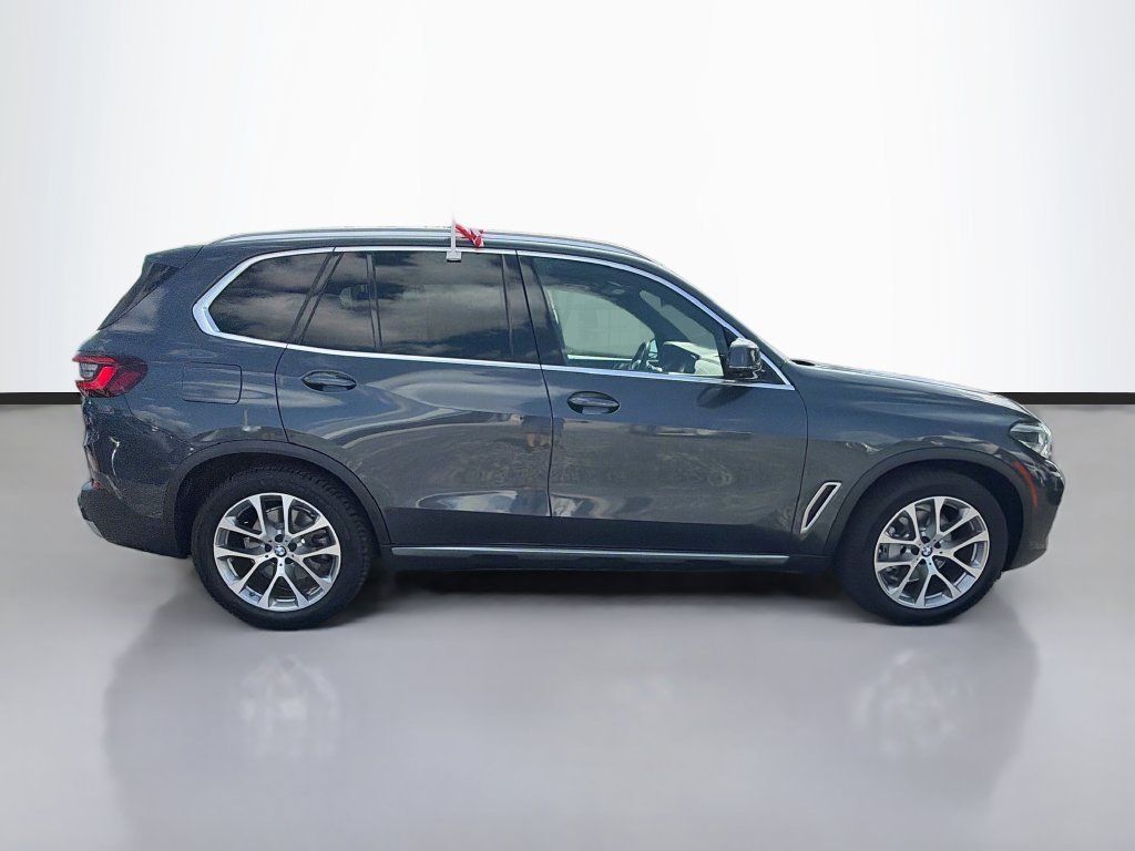 Used 2021 BMW X5 xDrive40i w/ Premium Package 2 AWD/4WD image 8