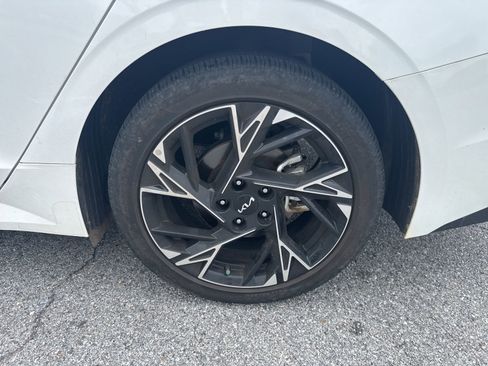 Used 2025 Kia K5 GT-Line w/ GT-Line Premium Package FWD image 9