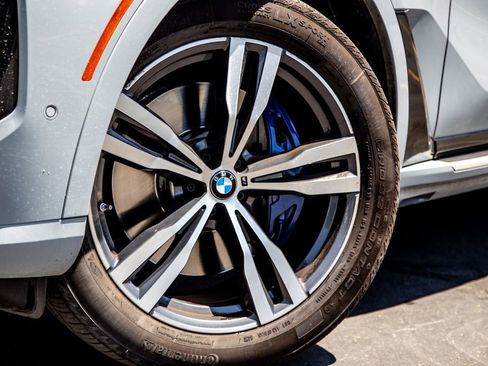 Used 2024 BMW X7 xDrive40i w/ Executive Package AWD/4WD image 9