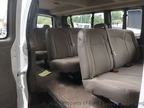Used 2018 Chevrolet Express 3500 LT w/ LT Preferred Equipment Group RWD image 16
