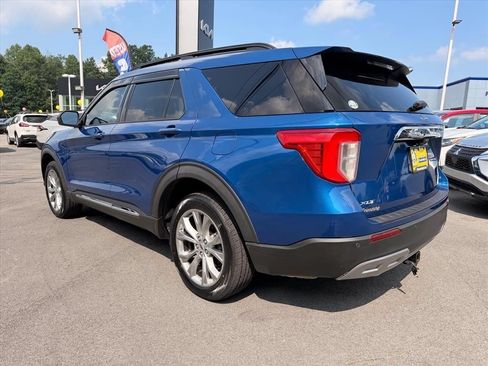 Used 2020 Ford Explorer XLT w/ Equipment Group 202A AWD/4WD image 5