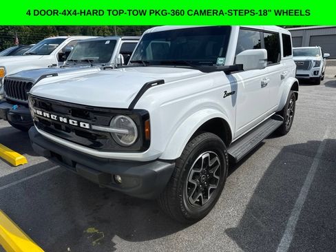 Used 2025 Ford Bronco Outer Banks AWD/4WD image 1