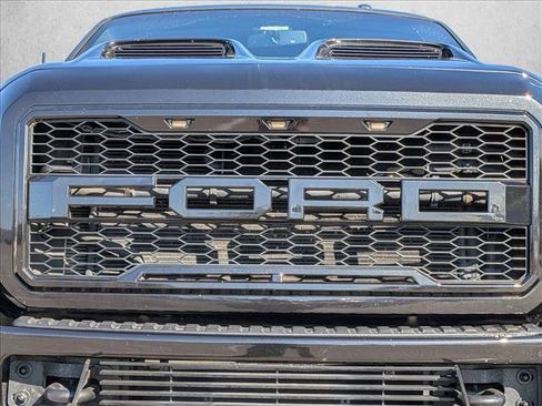 Used 2015 Ford F250 Lariat w/ Lariat Ultimate Package image 23