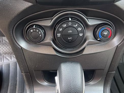 Used 2017 Ford Fiesta S image 4