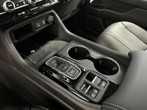 New 2026 Honda Pilot Touring image 17