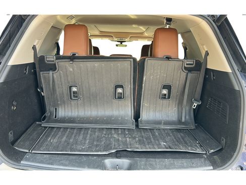 Used 2023 Nissan Pathfinder Platinum w/ Cargo Package FWD image 9