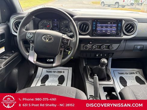 Used 2019 Toyota Tacoma TRD Off-Road AWD/4WD image 32