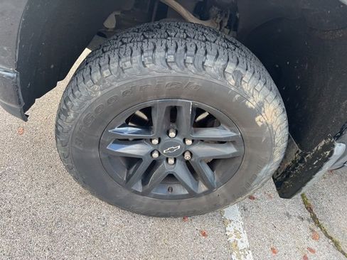 Used 2019 Chevrolet Silverado 1500 Custom Trail Boss w/ Custom Convenience Package image 10