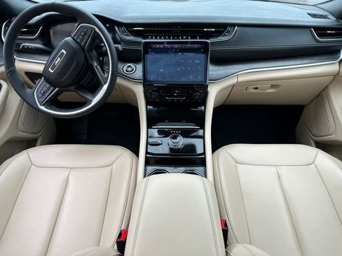 Used 2023 Jeep Grand Cherokee L Limited image 25