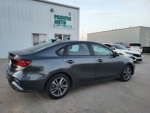 Used 2023 Kia Forte LXS image 7