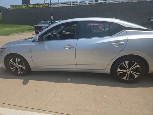 Used 2023 Nissan Sentra SV FWD image 6
