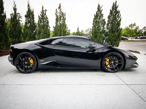 Used 2015 Lamborghini Huracan LP 610-4 AWD/4WD image 11